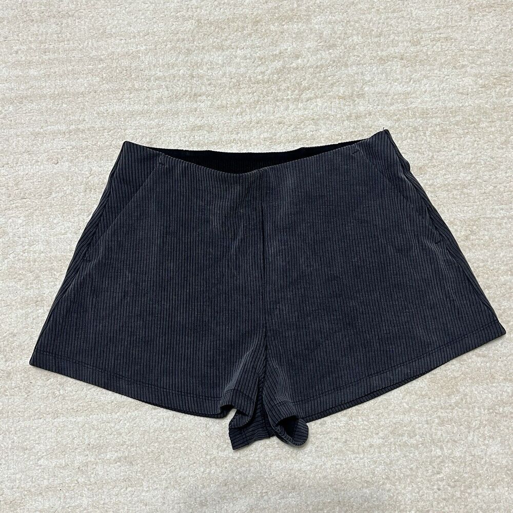 Lululemon Ribbed Softstreme High Rise Shorts Black 2 Inch Inseam Size 8 W7CPNS